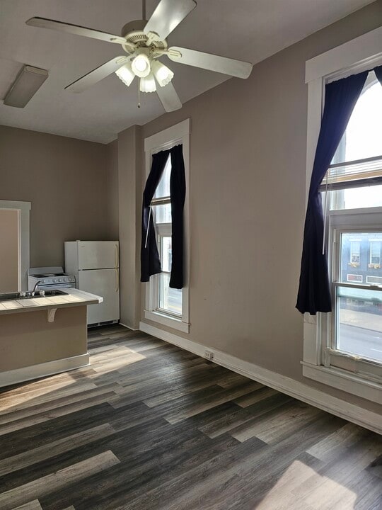 101 E Main St, Unit B in Crawfordsville, IN - Foto de edificio