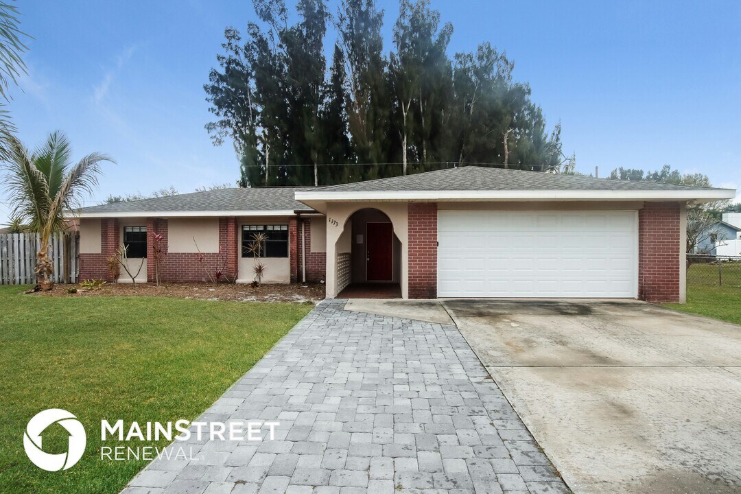 1173 Brook St NE in Palm Bay, FL - Building Photo