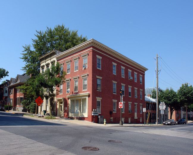 203 S Market St in Frederick, MD - Building Photo - Building Photo