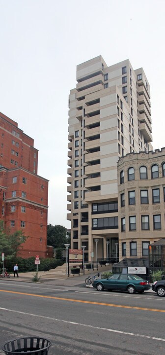929 Mass in Cambridge, MA - Foto de edificio