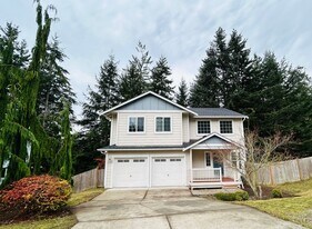 108 NE Albion St in Coupeville, WA - Building Photo