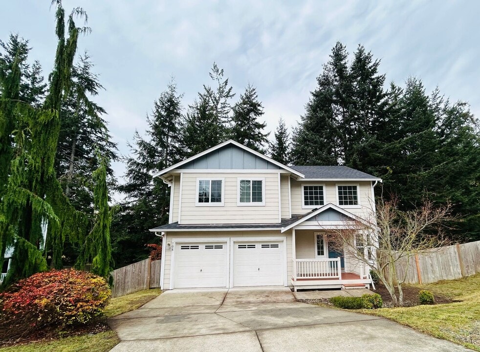 108 NE Albion St in Coupeville, WA - Building Photo