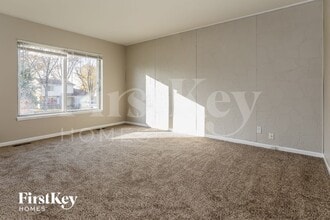 136 Pacific Dr in Bolingbrook, IL - Building Photo - Building Photo