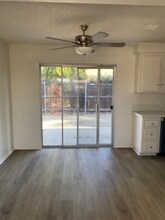 26084 Camphorwood Ave, Unit 26086 in Hemet, CA - Foto de edificio - Building Photo