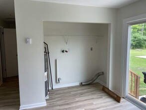 7737 Ninevah Rd, Unit 7737 in Geneva, OH - Building Photo - Building Photo