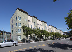 Crescent Cove Apartments in San Francisco, CA - Building Photo - Building Photo