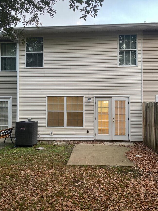 343 Crooked Pine Trail in Crestview, FL - Foto de edificio - Building Photo