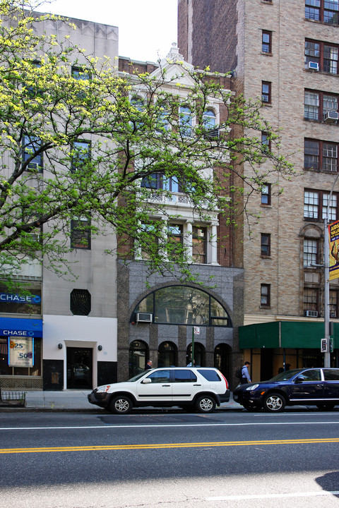 55 W 86th St in New York, NY - Building Photo