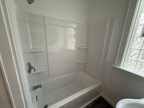 8 Waltham St, Unit 1R in Hammond, IN - Foto de edificio - Building Photo