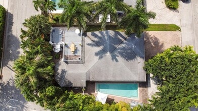 202 32nd St in West Palm Beach, FL - Building Photo - Building Photo