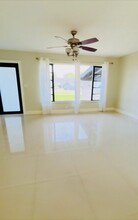 5241 NW 180th Terrace-Unit -1-222-D in Miami Gardens, FL - Building Photo - Building Photo