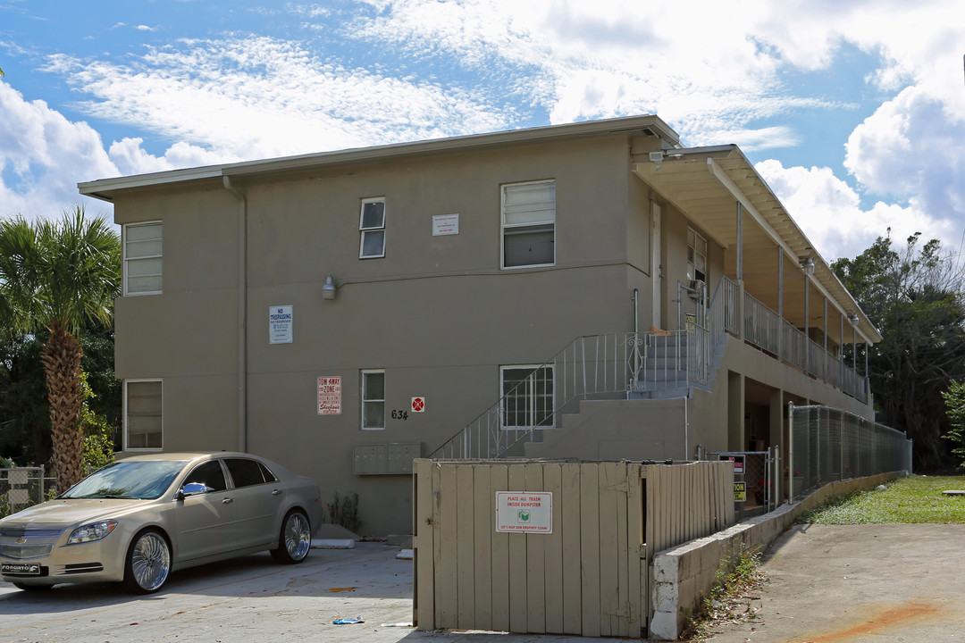 West Palm Beach Villas II in West Palm Beach, FL - Building Photo