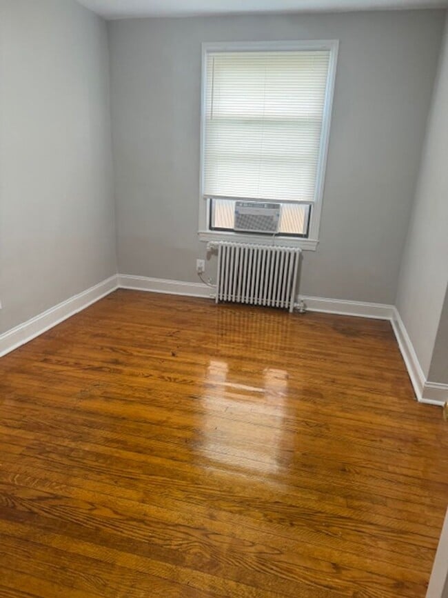 1124 16th St NE-Unit -1 in Washington, DC - Foto de edificio - Building Photo