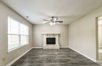 6404 Colonnade Ct in Indianapolis, IN - Building Photo - Building Photo