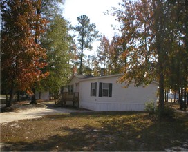 Blue Granite Estates in Florence, SC - Building Photo - Building Photo