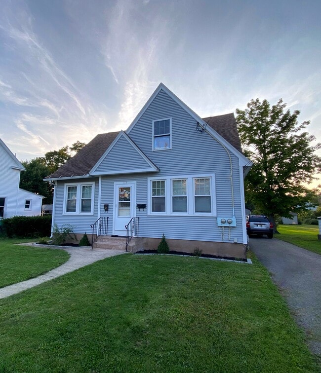 113 Birdsey Ave, Unit Fl 2
