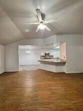 10326 Cheyenne Dr in Bakersfield, CA - Building Photo - Building Photo