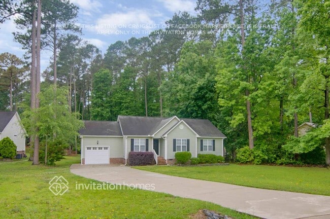 152 Saleen Dr in Willow Spring, NC - Foto de edificio - Building Photo