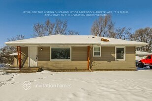 11418 Wren St NW in Coon Rapids, MN - Building Photo