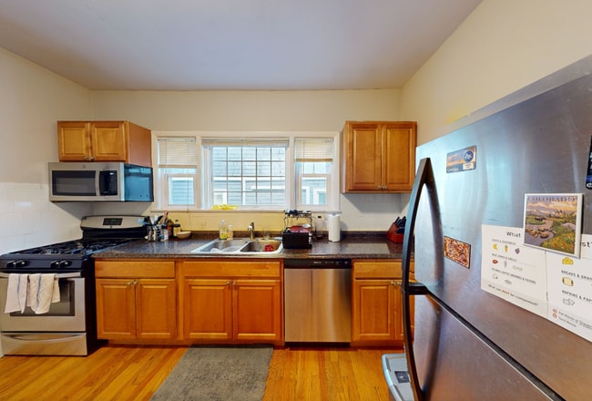 23 Tufts St, Unit Second Floor
