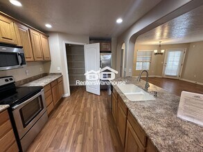 1202 W 110 N in Pleasant Grove, UT - Foto de edificio - Building Photo