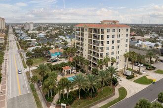 Ocean Park Condominiums in Jacksonville, FL - Building Photo - Building Photo