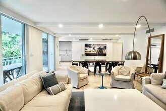 605 Ocean Dr in Key Biscayne, FL - Building Photo - Building Photo
