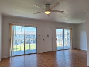 335 Causeway N in New Smyrna Beach, FL - Building Photo - Building Photo
