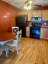 5512 Lynnwood Dr in Cross Lanes, WV - Building Photo - Building Photo