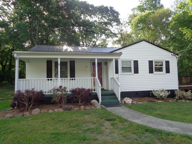 property at 135 Lindbergh St