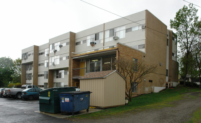 St. Andrew’s Court in Spokane, WA - Foto de edificio - Building Photo