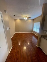 421 W San Antonio St, Unit H-2 in San Marcos, TX - Building Photo - Building Photo