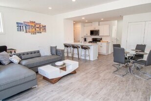 626 E 4th St in Royal Oak, MI - Building Photo