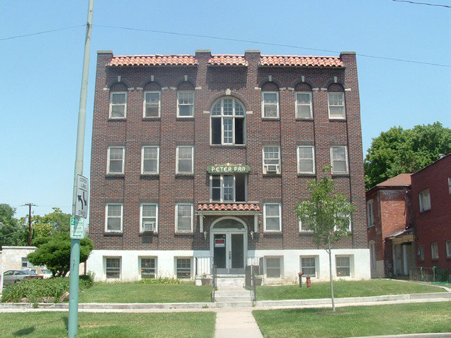 Peter Pan Apartments in Salt Lake City, UT - Foto de edificio - Building Photo