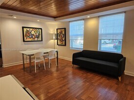 622 15th St in Miami Beach, FL - Building Photo