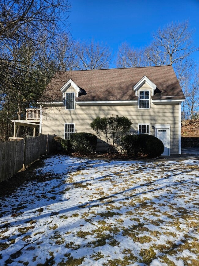 15 Birch St, Unit 17 in Attleboro, MA - Building Photo - Building Photo