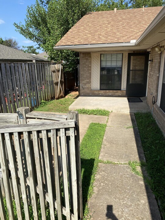 12606 Abbotts Way in Oklahoma City, OK - Building Photo