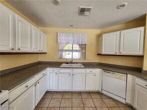 8717 W Majestic Pine Ave in Las Vegas, NV - Building Photo - Building Photo
