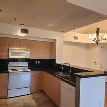 2351 W Preserve Way in Miramar, FL - Building Photo - Building Photo