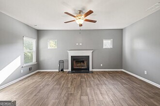 1051 Hebron Rd in Commerce, GA - Building Photo - Building Photo