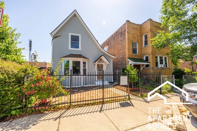 3147 N Spaulding Ave, Unit SFH in Chicago, IL - Foto de edificio - Building Photo