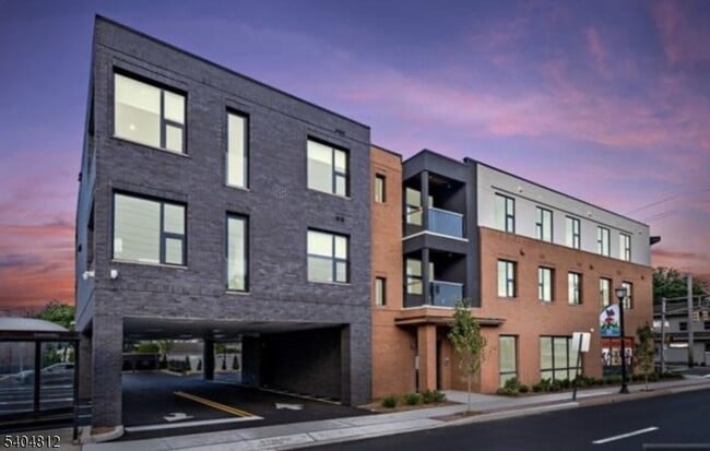 property at 12 River Rd