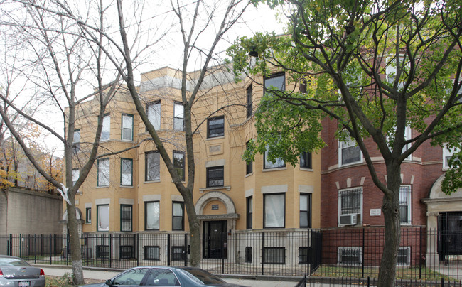 4005-4007 S Calumet Ave in Chicago, IL - Foto de edificio - Building Photo