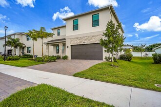 2006 NE Ocean Dunes Dr in Jensen Beach, FL - Building Photo - Building Photo