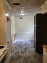 244 River Oaks Cir in Lancaster, TX - Building Photo - Building Photo