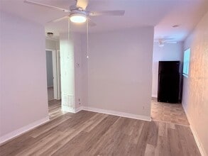 1544 77th Ave N in St. Petersburg, FL - Building Photo - Building Photo