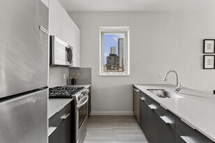 75 Jordan Ave in Jersey City, NJ - Building Photo
