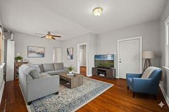 5257 W Lexington St in Chicago, IL - Building Photo - Building Photo