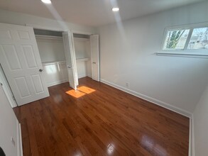 80 McKinley Ave in Woodbridge Township, NJ - Foto de edificio - Building Photo