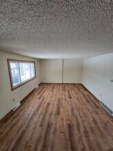 6065 New Taylor Rd in Orchard Park, NY - Foto de edificio - Building Photo